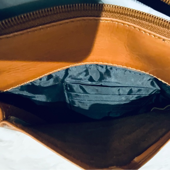 Genuine Leather CHICAGO BULLS NBA Embossed Messenger Laptop Bag Lin Edition NEW - Picture 6 of 16